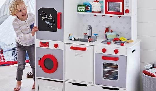 the best play kitchens for toddlers