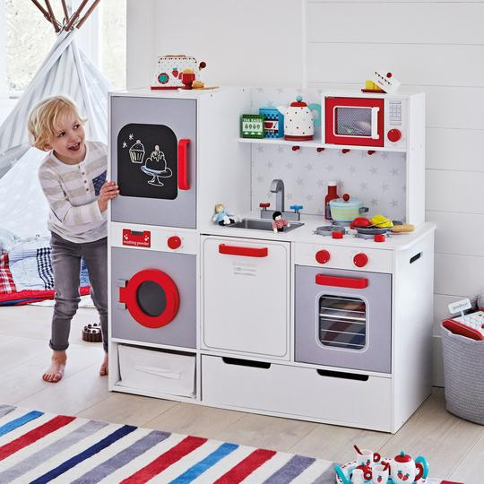 Best Role Play Kitchens For Kids UK Mums TV   59091f6e84545cd57f95df3803a6bc295ba4d72e 