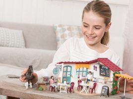 Jump into the fascinating world of Horse Club from Schleich