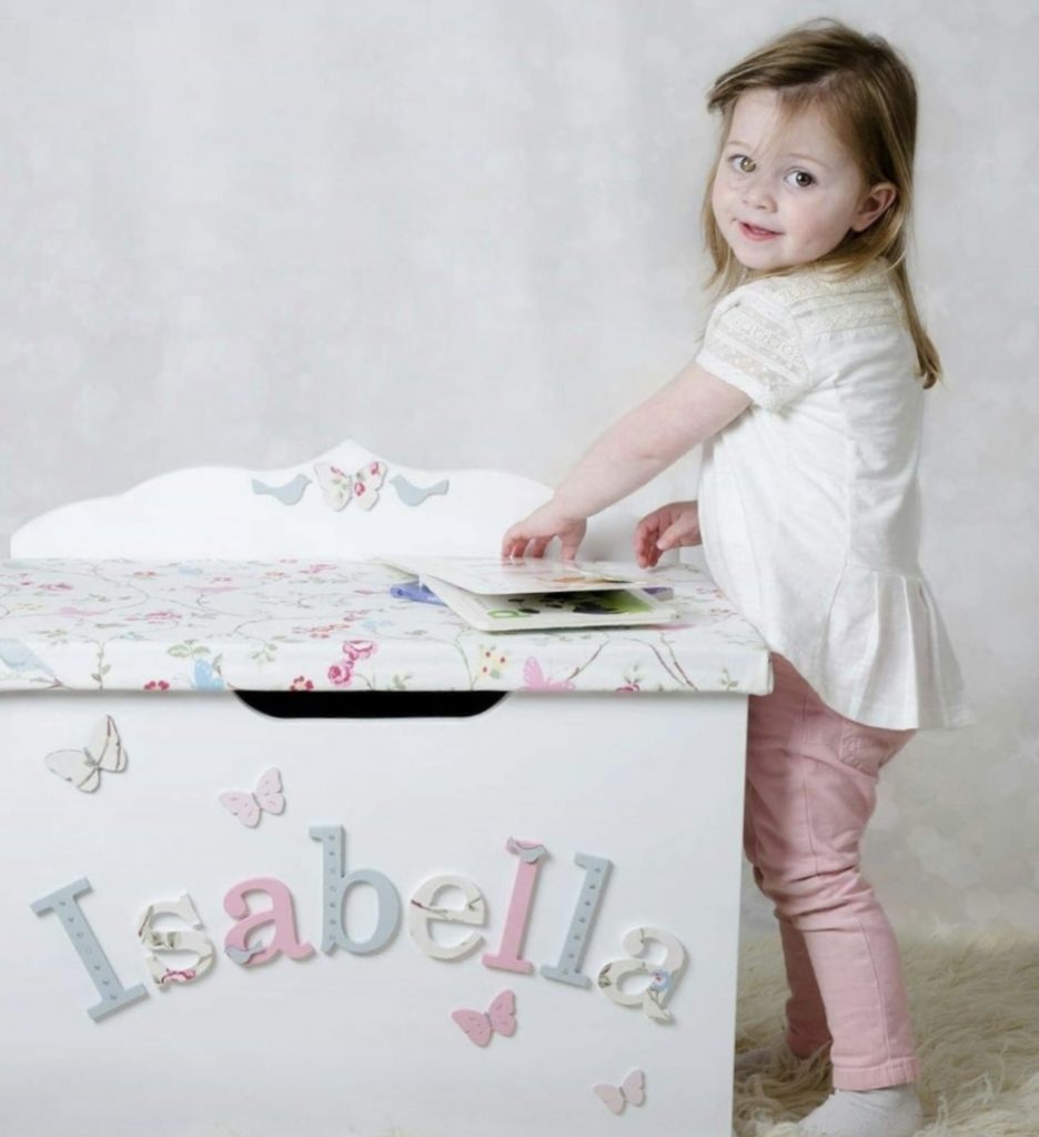 Win a Personalised Medium Sized Dreambox Toybox UK Mums TV