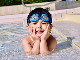 Tips to help your littles learn to swim this summer!