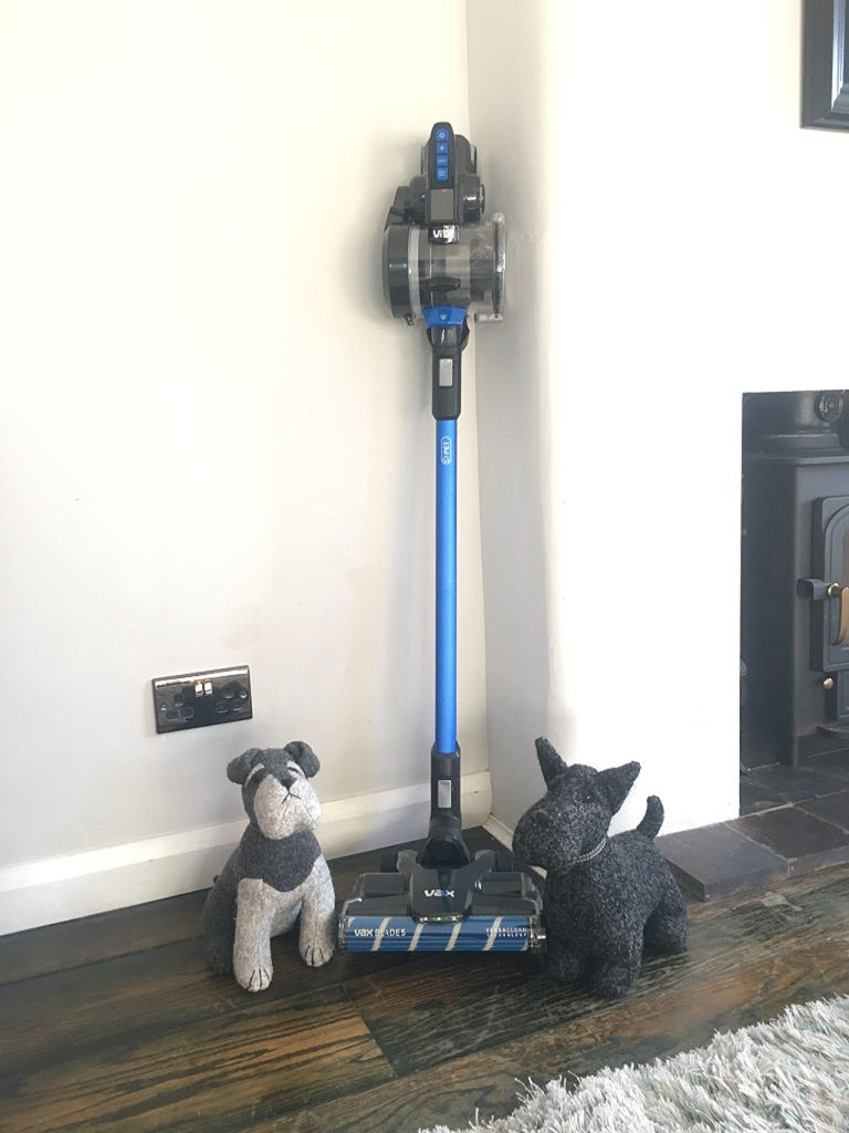 The VAX ONEPWR Blade 5 Dual Pet & Car Cordless Vacuum