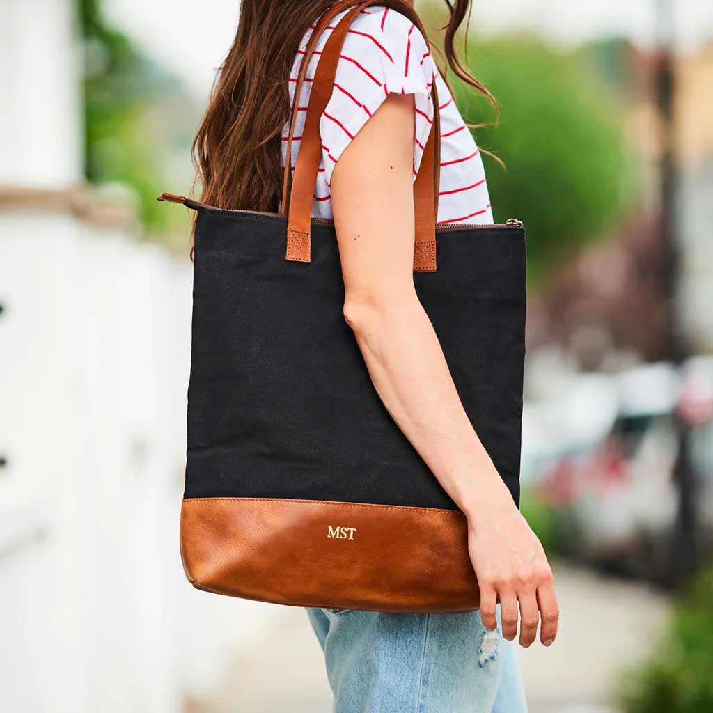 Stylish, personalised tote bag from Vida Vida